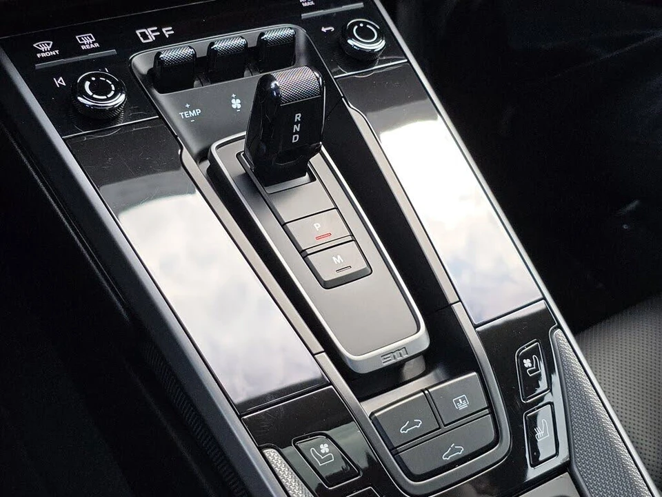 2022 Porsche 992 Carrera - Image 26 of 28