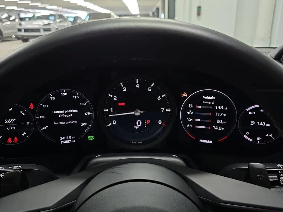 2022 Porsche 992 Carrera - Image 14 of 31