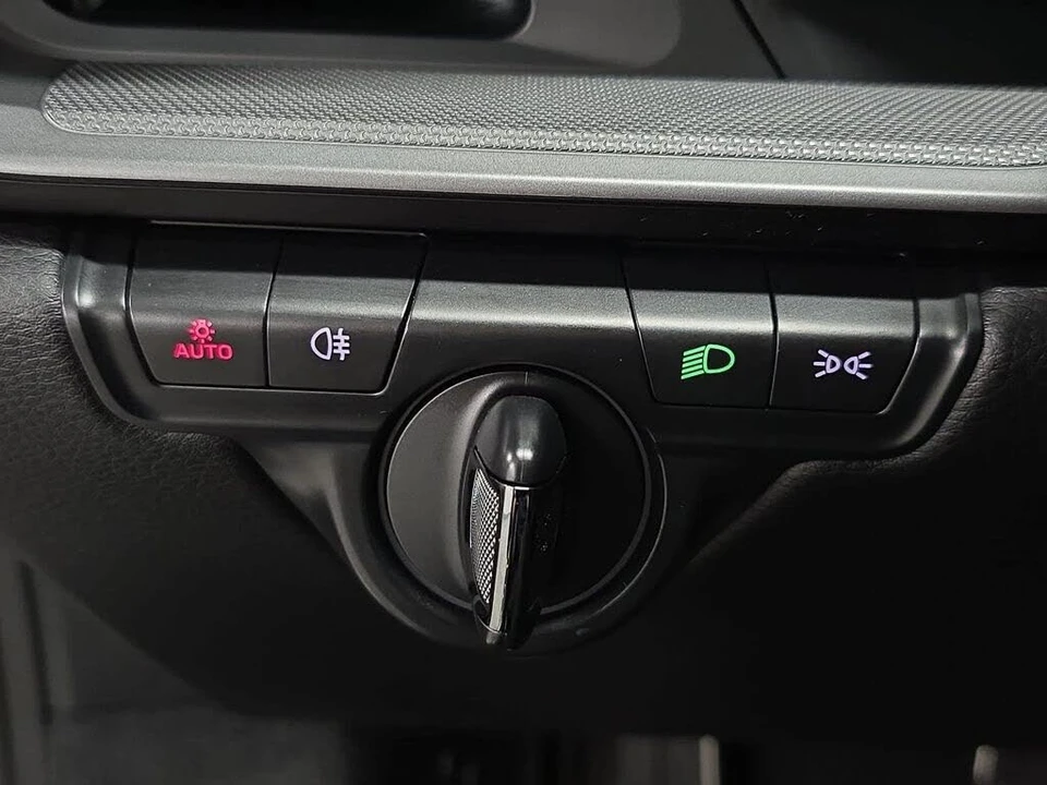 2022 Porsche 992 Carrera - Image 22 of 31