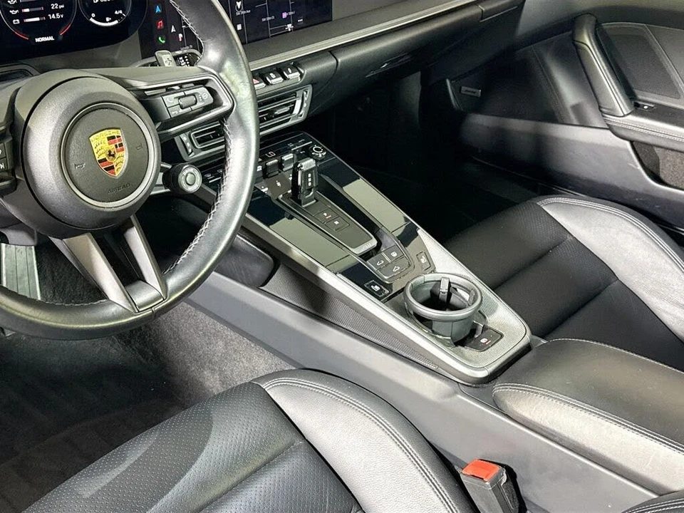 2022 Porsche 992 Carrera - Image 16 of 30