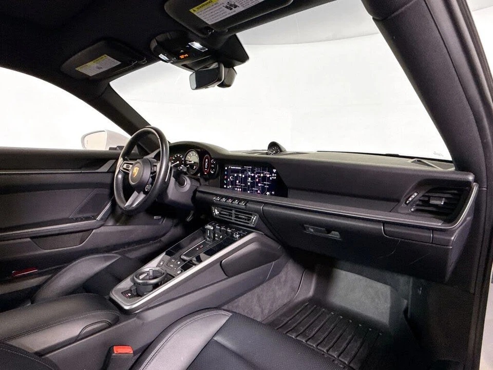 2022 Porsche 992 Carrera - Image 17 of 30