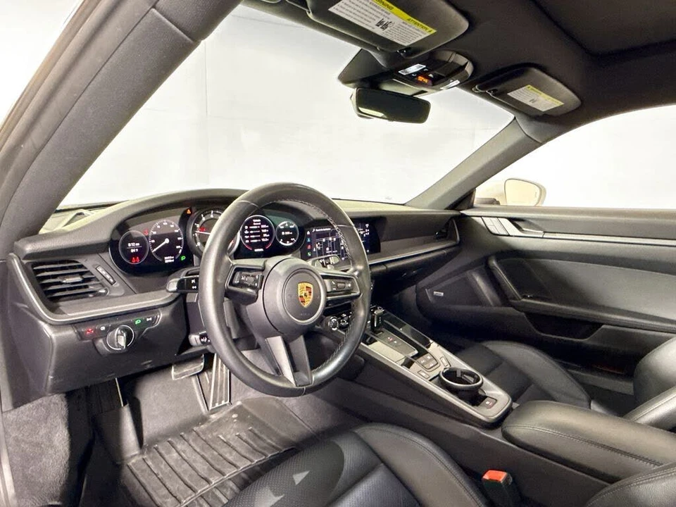 2022 Porsche 992 Carrera - Image 11 of 30
