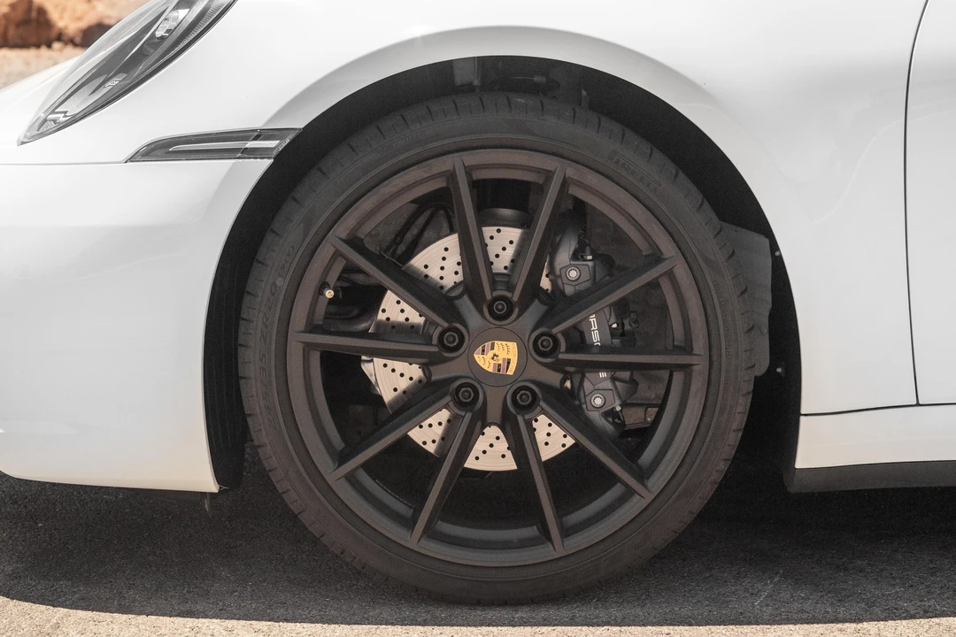 2022 Porsche 992 Carrera - Image 11 of 13