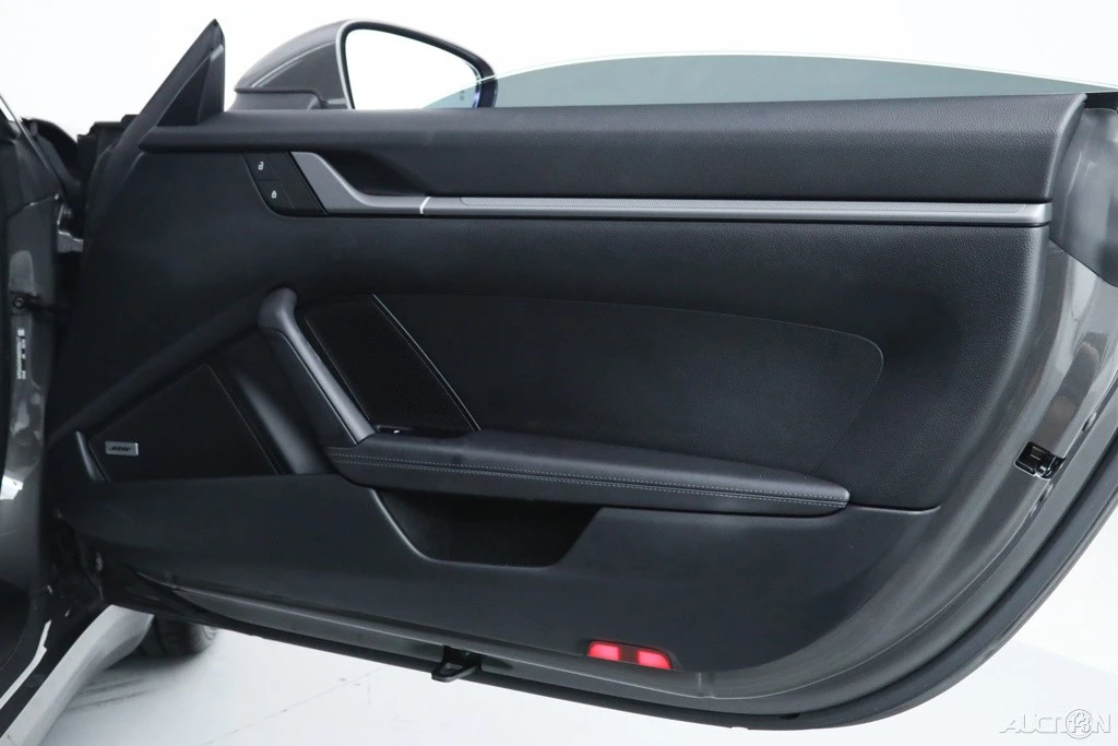 2022 Porsche 992 Carrera - Image 15 of 21