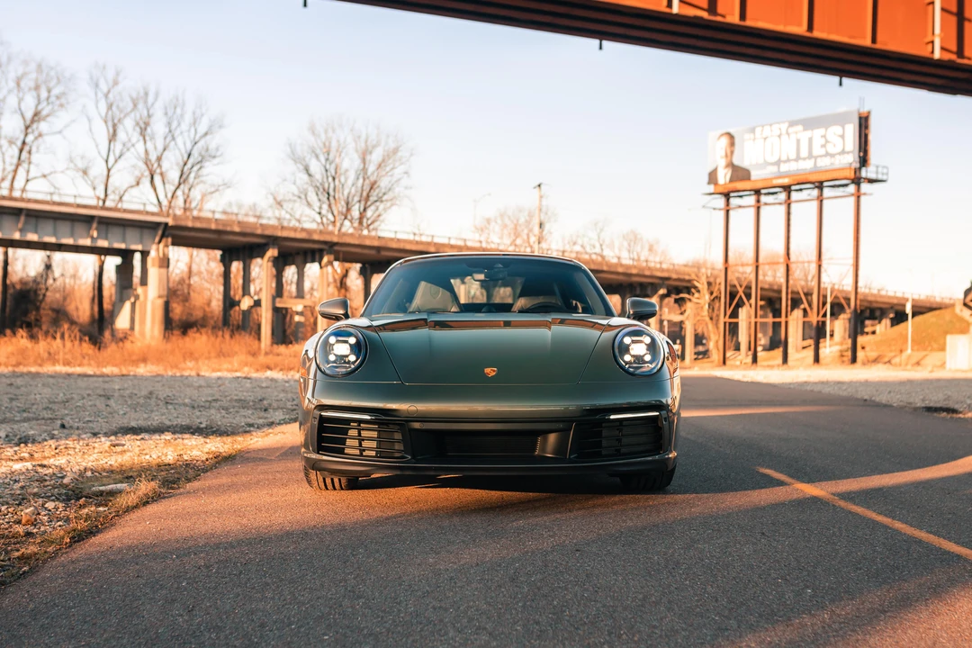 2022 Porsche 992 Carrera - Image 9 of 31