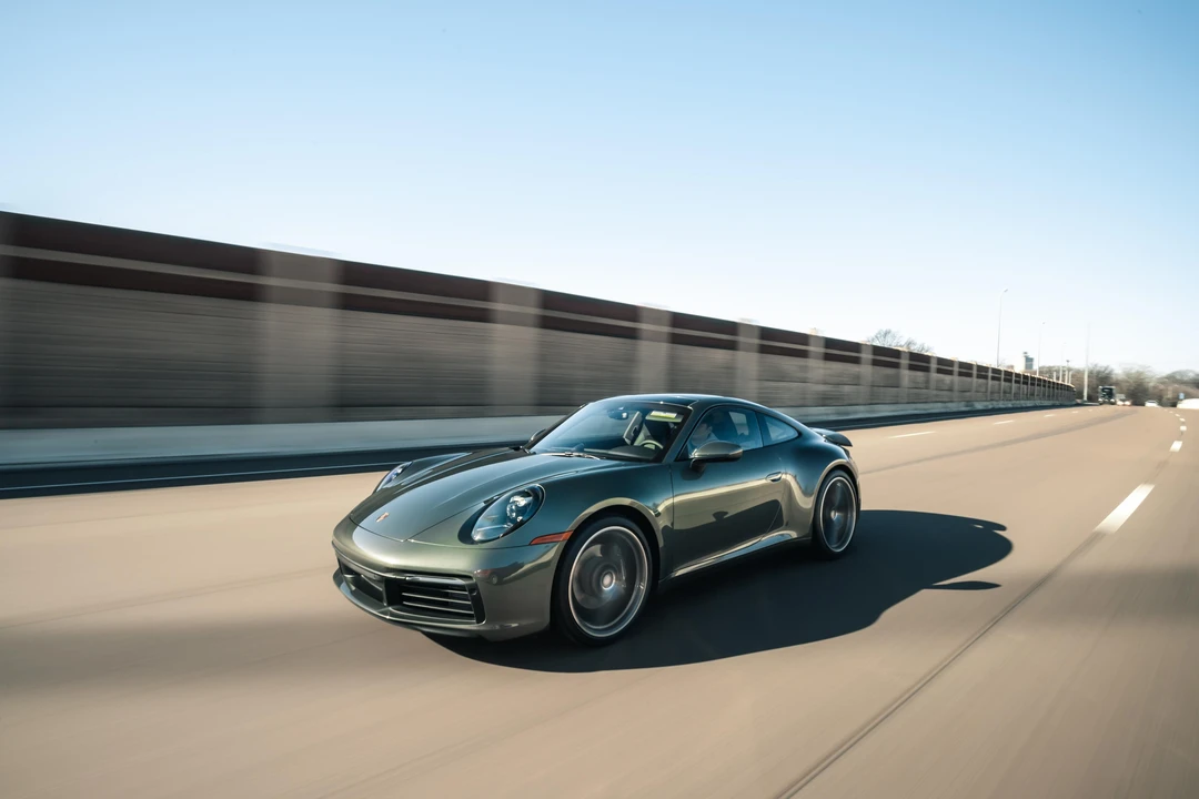 2022 Porsche 992 Carrera - Image 13 of 31