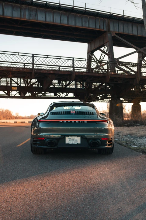 2022 Porsche 992 Carrera - Image 17 of 31