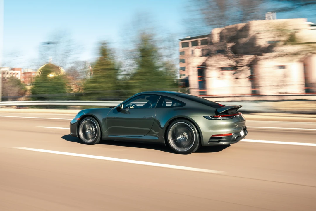 2022 Porsche 992 Carrera - Image 15 of 31