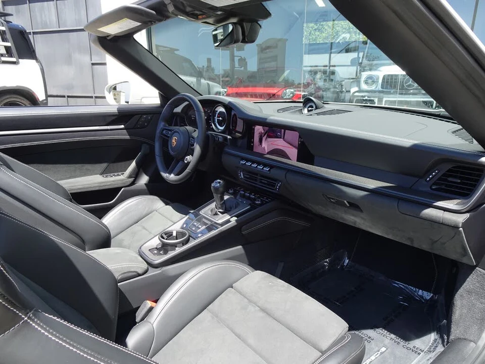 2022 Porsche 992 Carrera GTS - Image 21 of 25