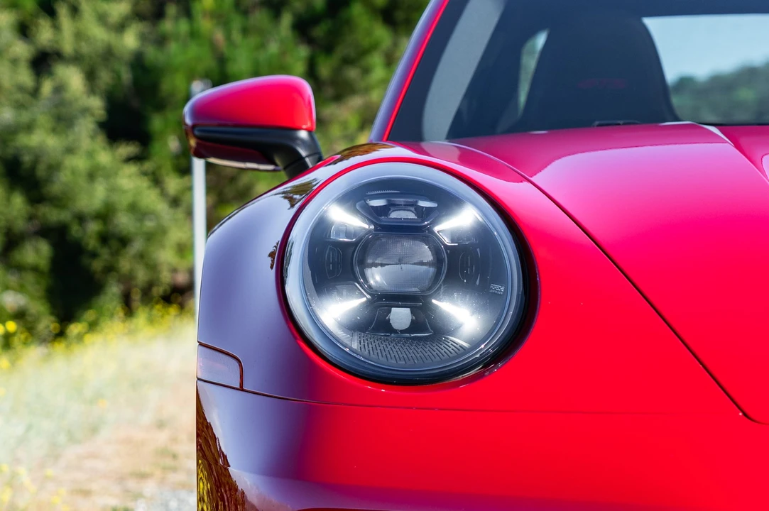 2022 Porsche 992 Carrera GTS - Image 17 of 31