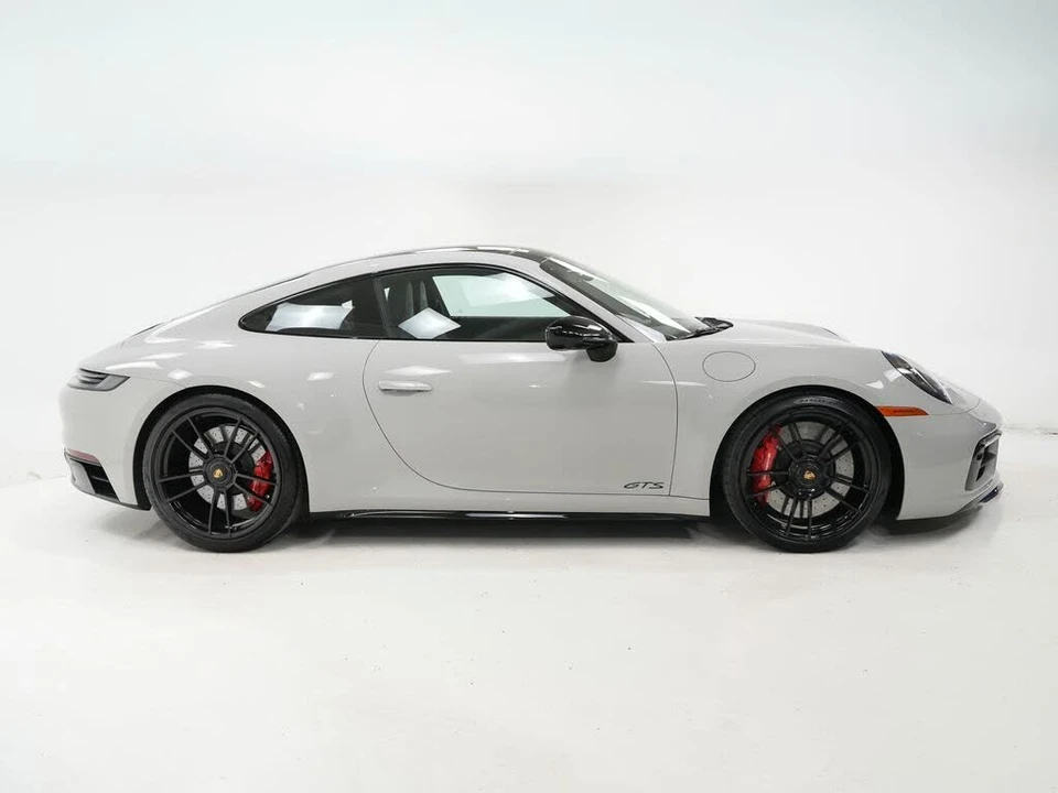 2022 Porsche 992 Carrera GTS - Image 10 of 31