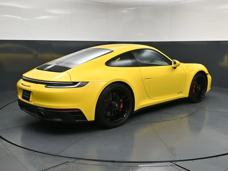 2022 Porsche 992 Carrera GTS - Image 10 of 31