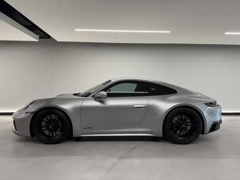 2022 Porsche 911 Carrera GTS Coupe RWD