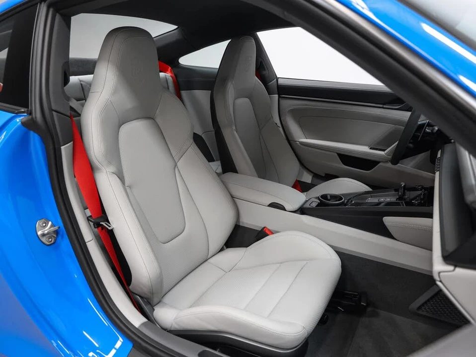 2022 Porsche 992 Carrera GTS - Image 28 of 31