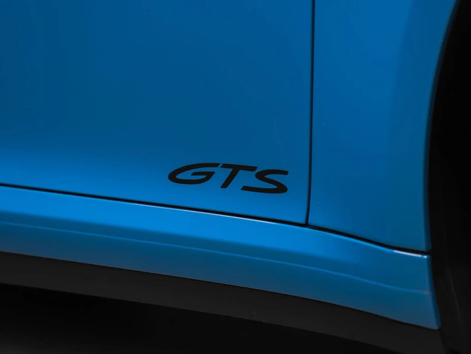 2022 Porsche 992 Carrera GTS - Image 14 of 31