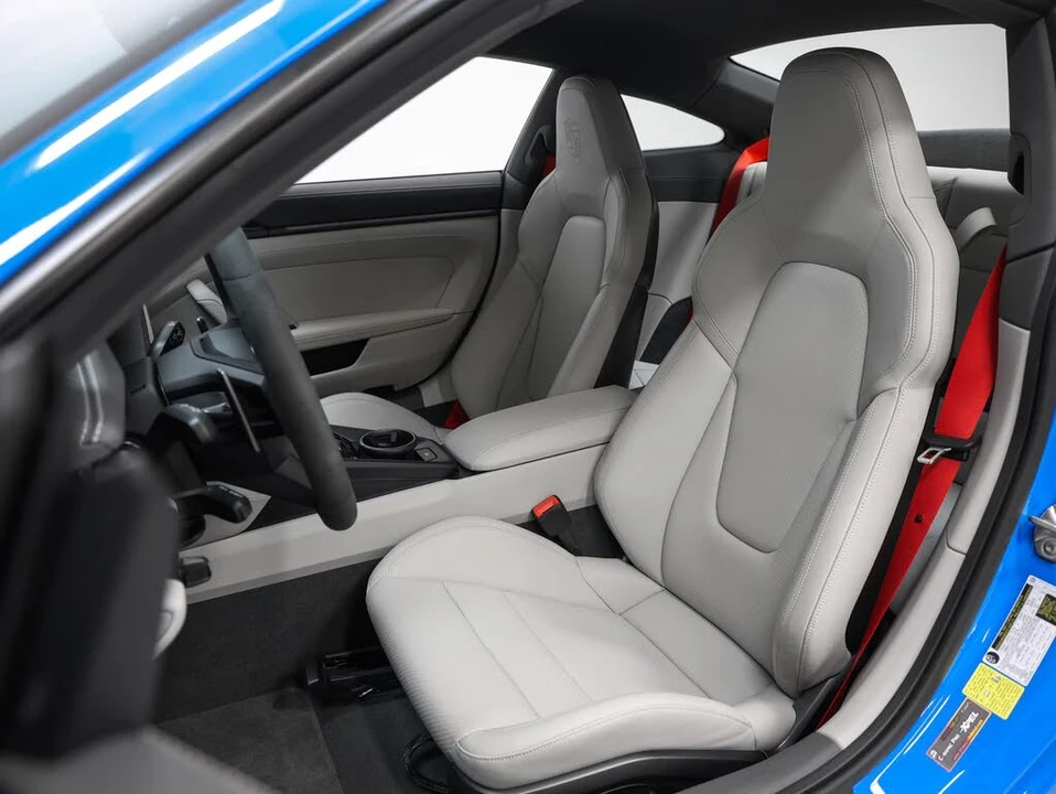 2022 Porsche 992 Carrera GTS - Image 5 of 31