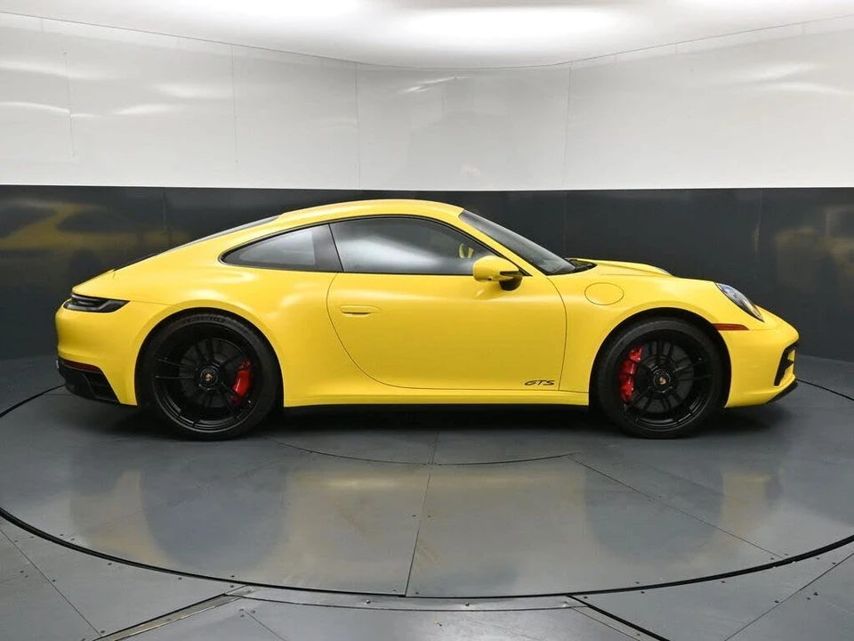 2022 Porsche 992 Carrera GTS - Image 11 of 31