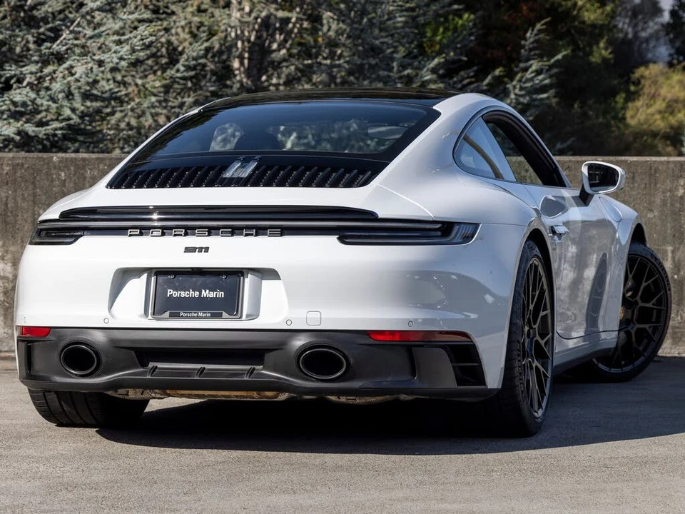 2022 Porsche 992 Carrera GTS - Image 11 of 31