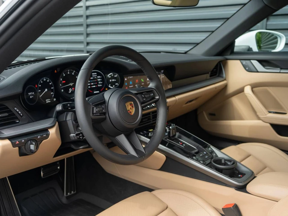 2022 Porsche 992 Carrera - Image 4 of 5