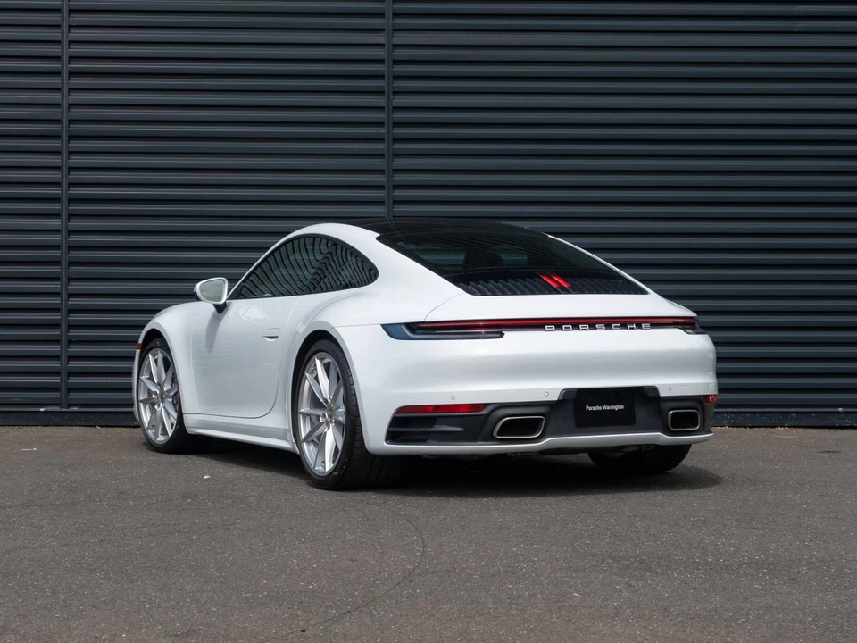2022 Porsche 992 Carrera - Image 3 of 5