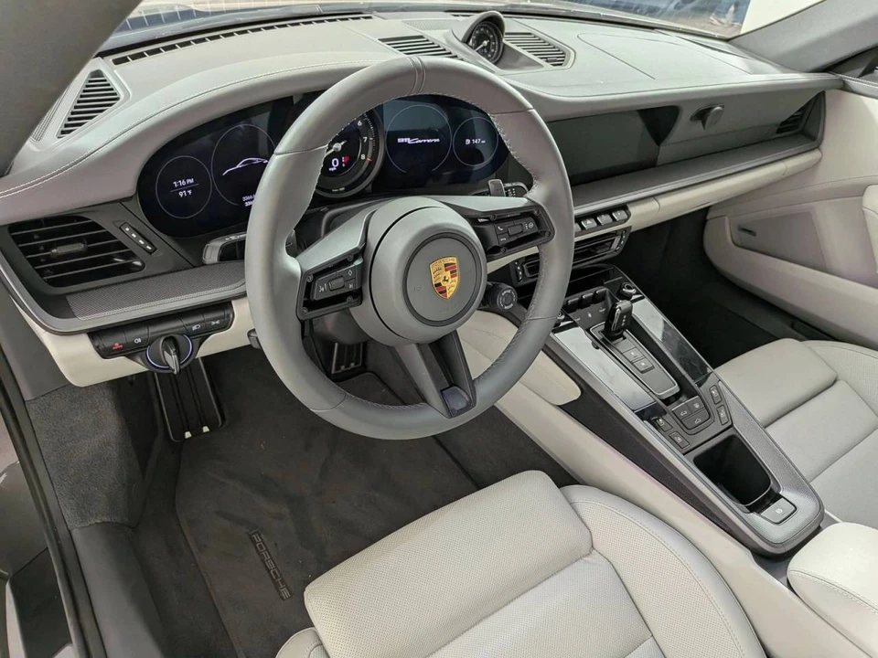 2022 Porsche 992 Carrera - Image 4 of 5
