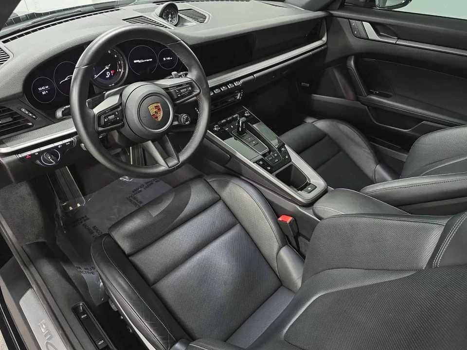 2022 Porsche 992 Carrera - Image 4 of 5