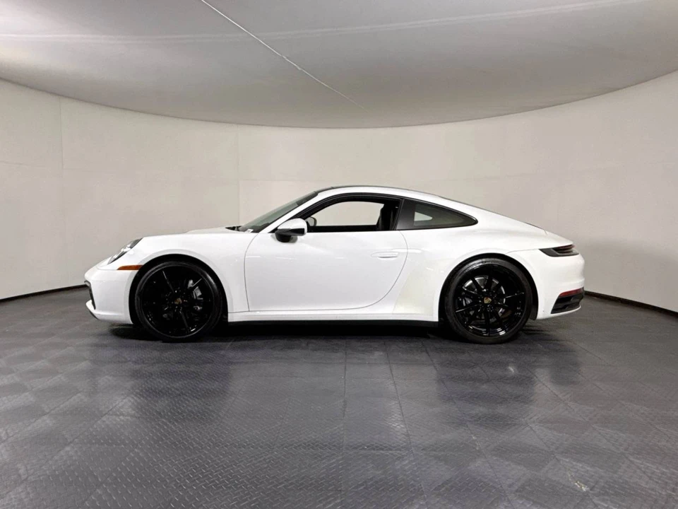2022 Porsche 992 Carrera - Image 2 of 5