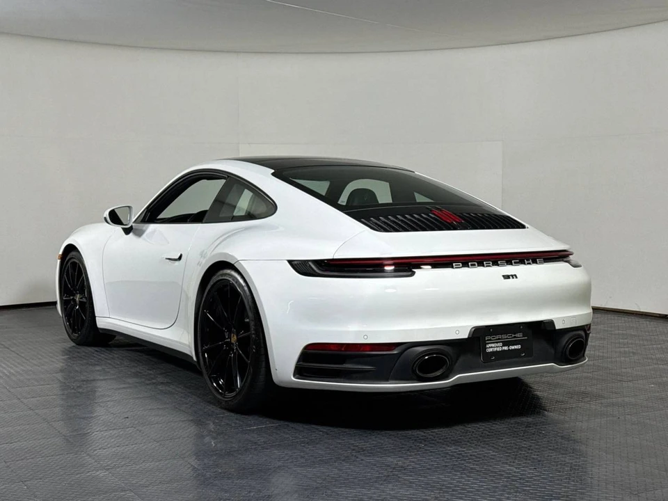 2022 Porsche 992 Carrera - Image 3 of 5