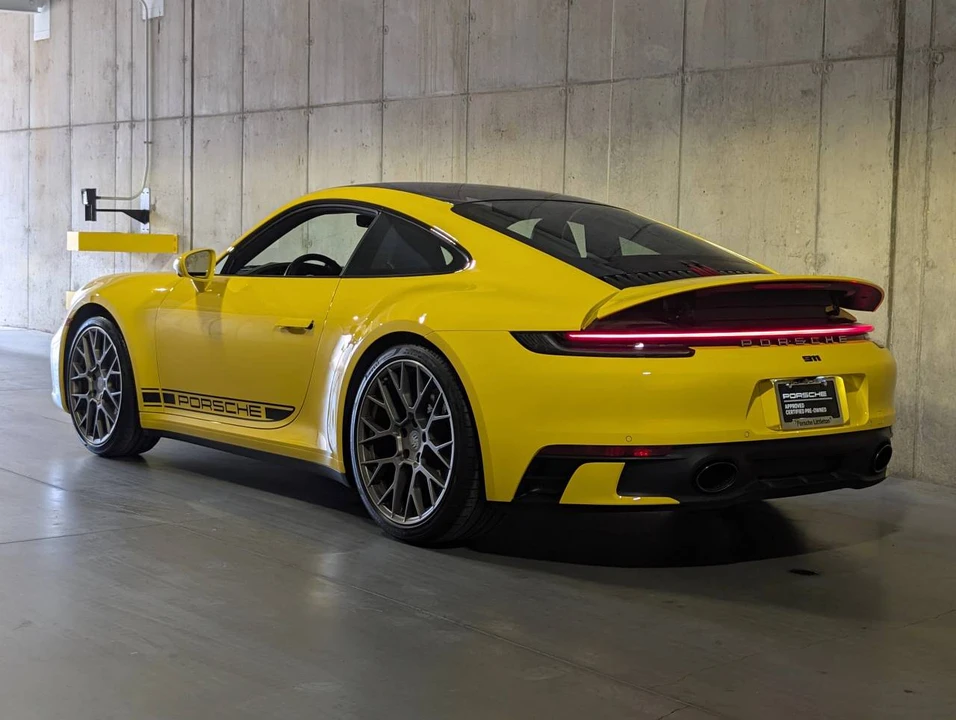 2022 Porsche 992 Carrera - Image 3 of 5