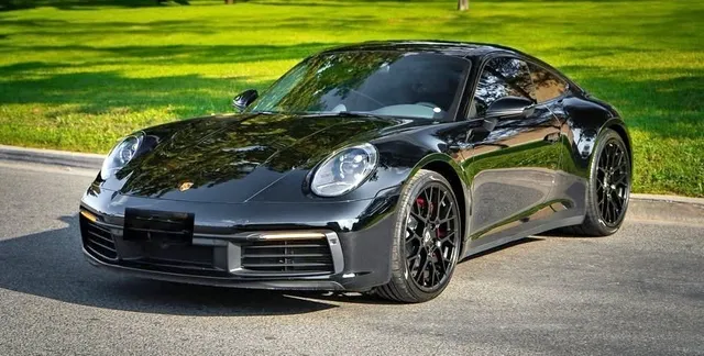 2022 Porsche 911 Carrera