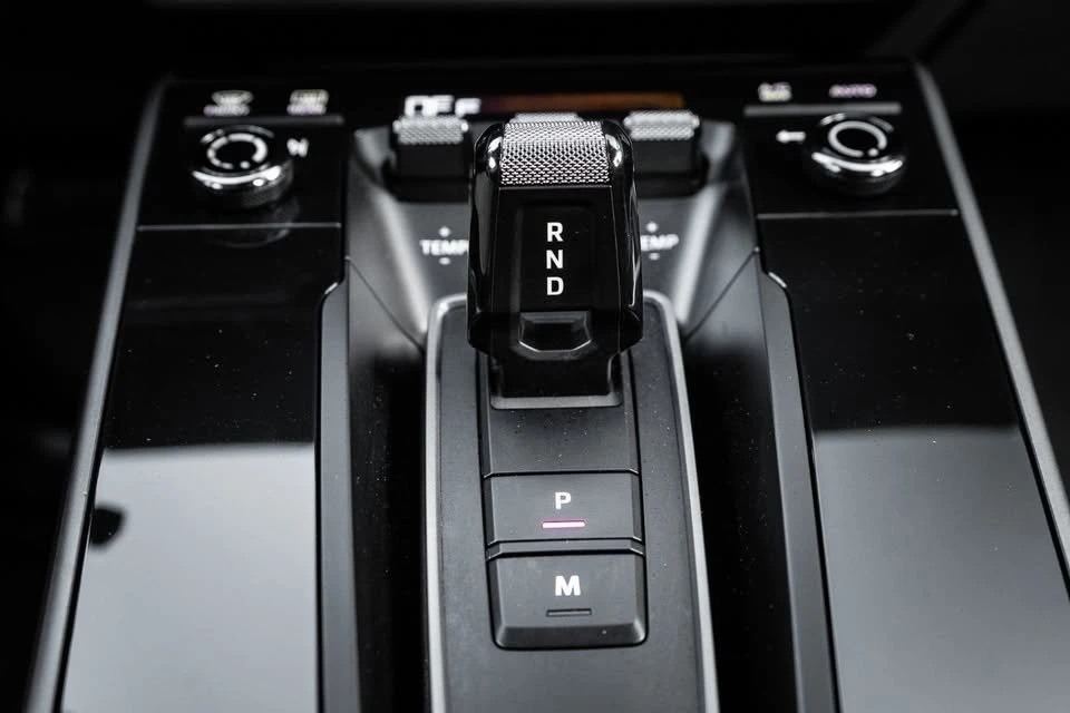 2022 Porsche 992 Carrera - Image 13 of 14