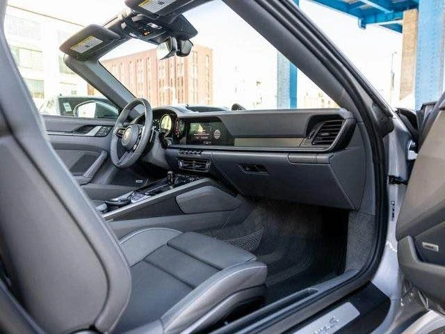 2022 Porsche 992 Carrera S - Image 18 of 19