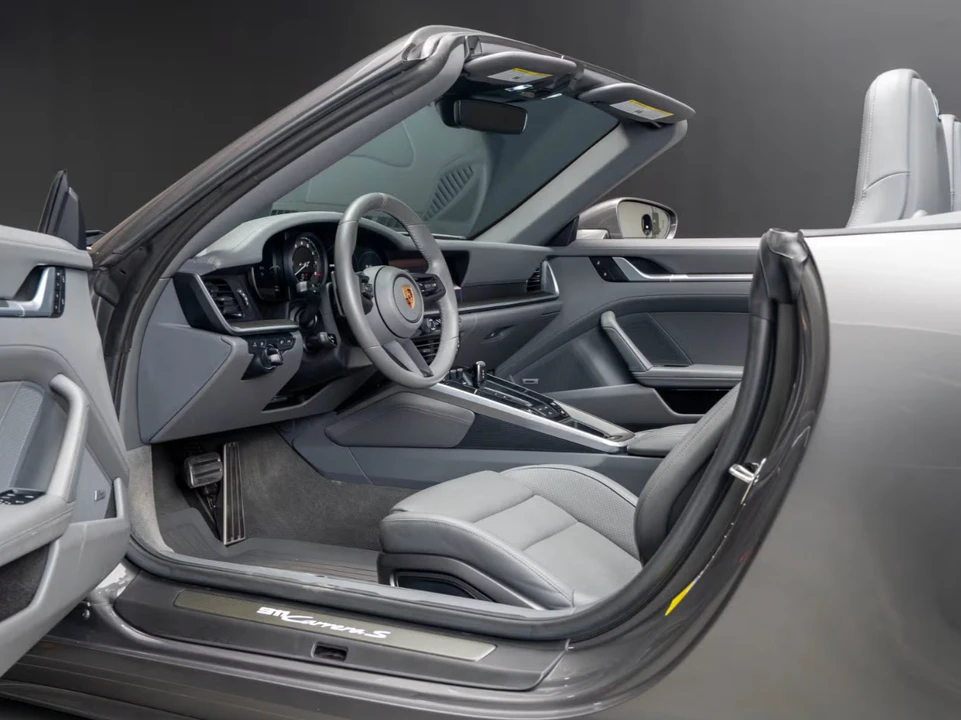 2022 Porsche 992 Carrera S - Image 4 of 10