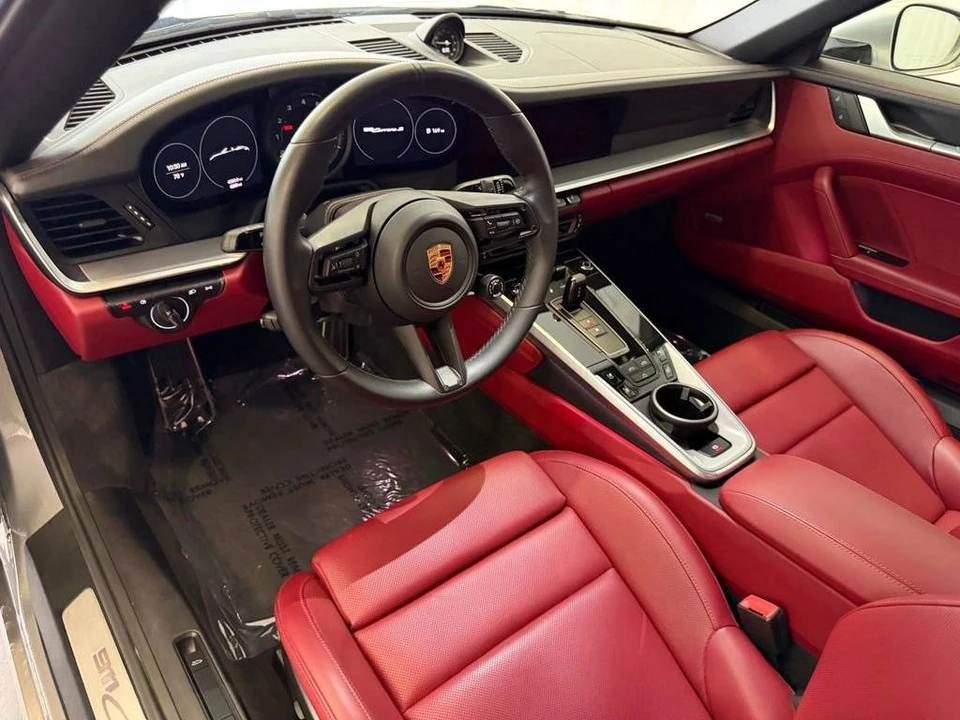 2022 Porsche 992 Carrera S - Image 4 of 5