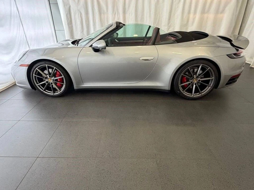 2022 Porsche 992 Carrera S - Image 2 of 5