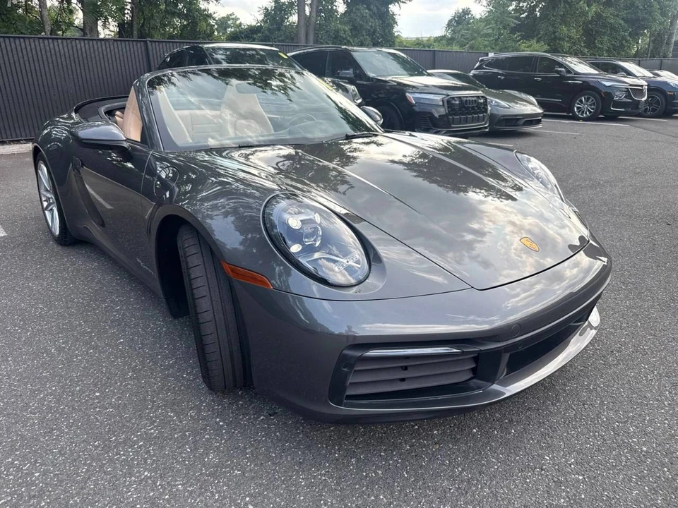 2022 Porsche 992 Carrera S - Image 2 of 5
