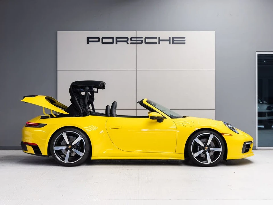 2022 Porsche 992 Carrera S - Image 9 of 31