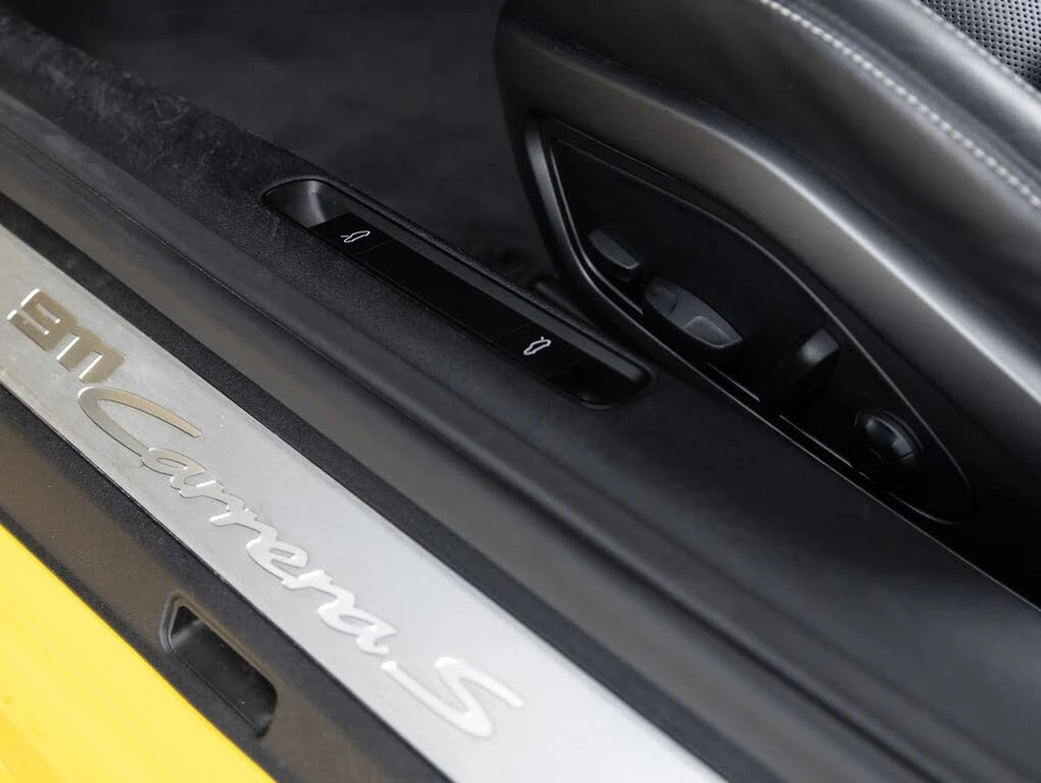 2022 Porsche 992 Carrera S - Image 24 of 31