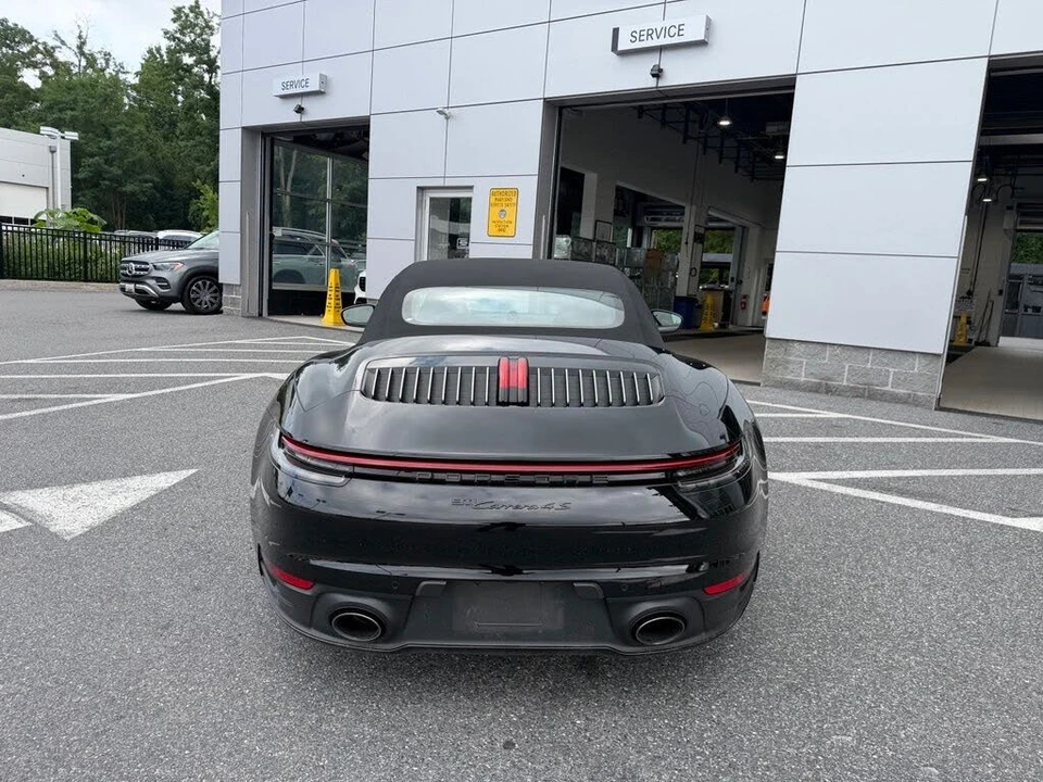 2022 Porsche 992 Carrera S - Image 18 of 31