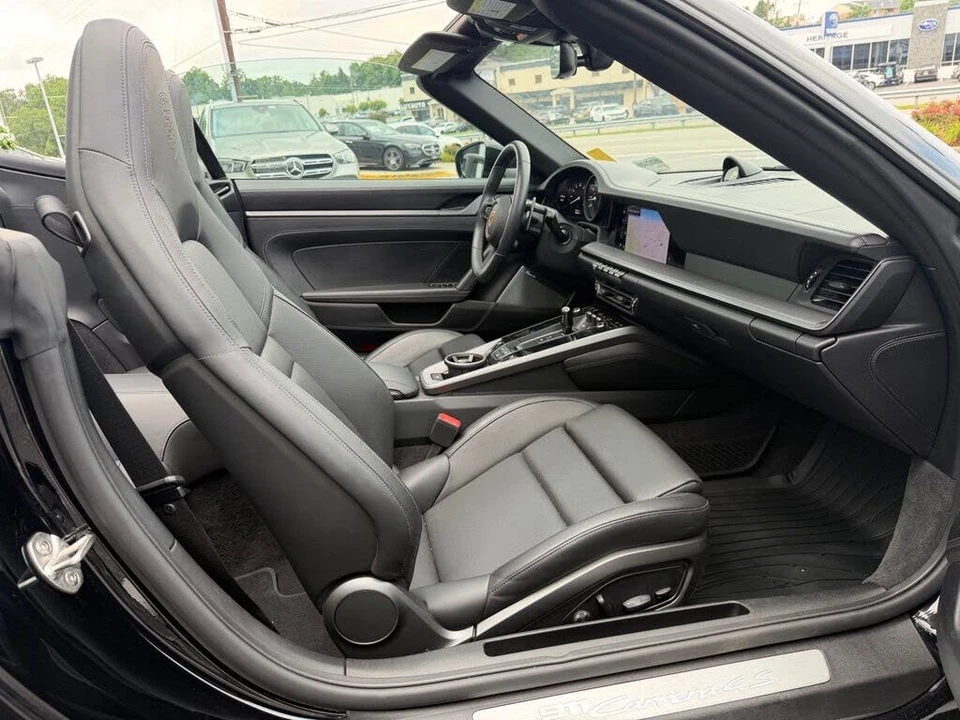 2022 Porsche 992 Carrera S - Image 28 of 31