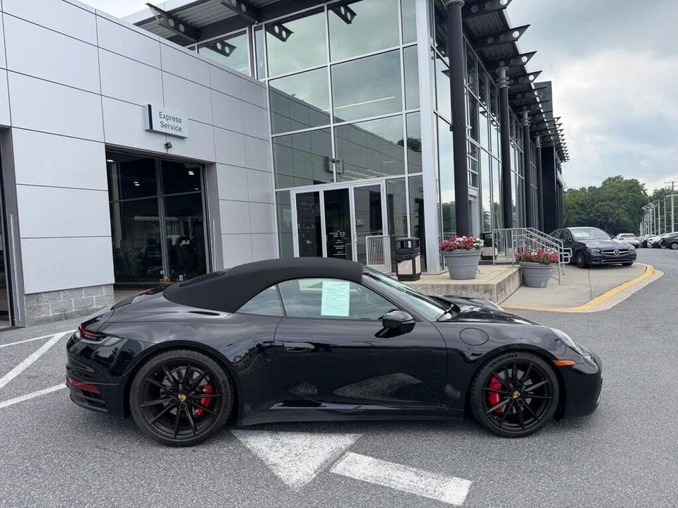 2022 Porsche 992 Carrera S - Image 21 of 31