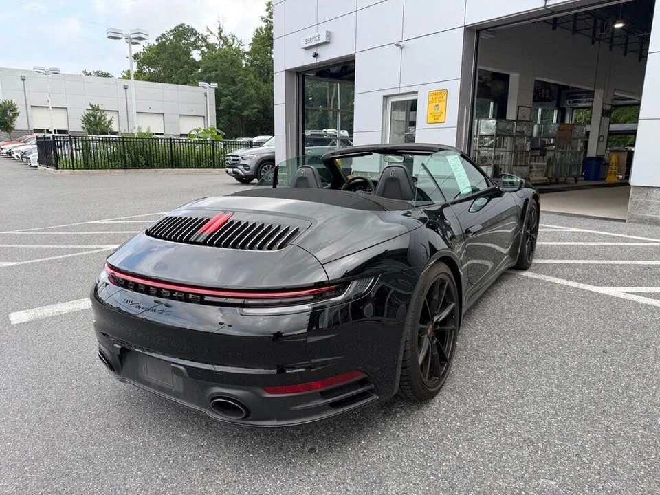 2022 Porsche 992 Carrera S - Image 6 of 31