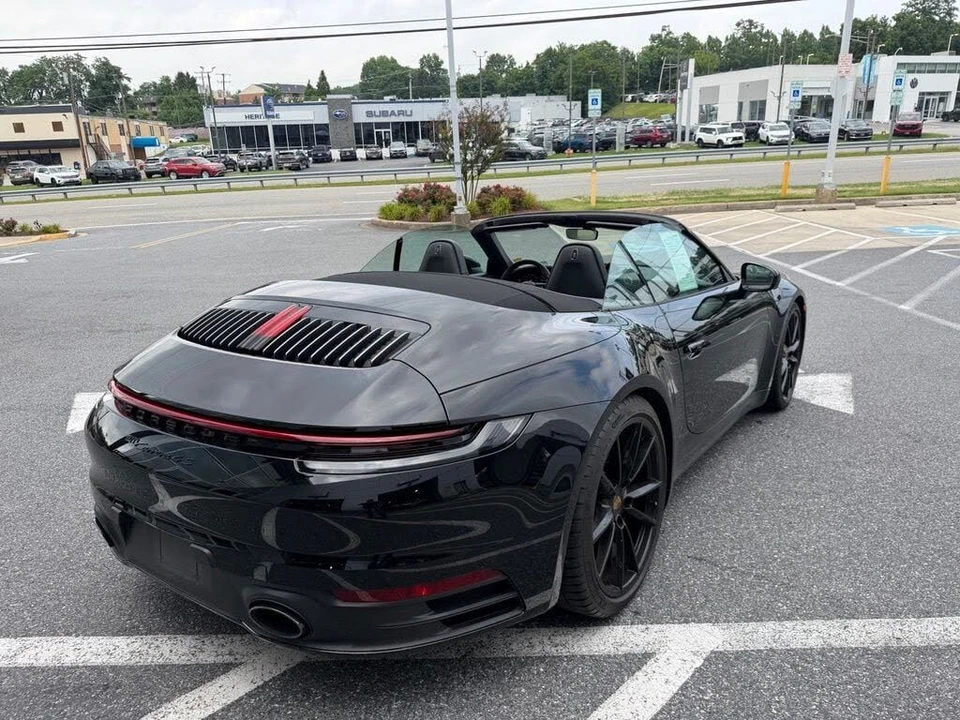 2022 Porsche 992 Carrera S - Image 7 of 31