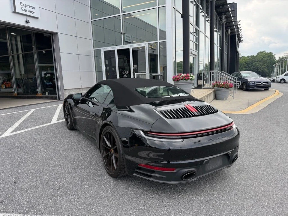 2022 Porsche 992 Carrera S - Image 17 of 31
