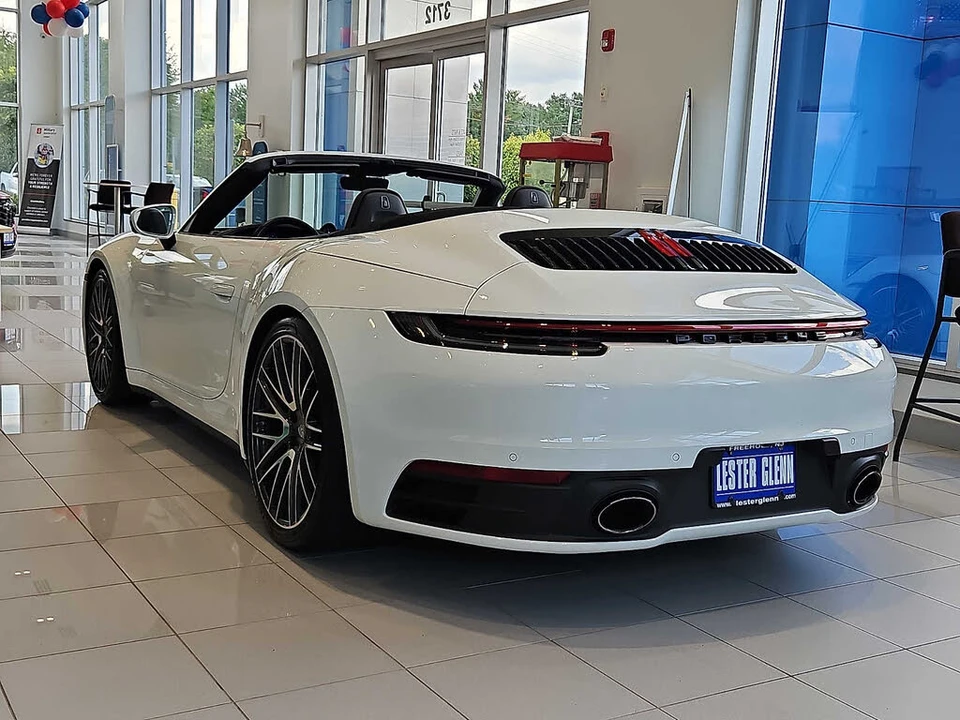 2022 Porsche 992 Carrera S - Image 4 of 30