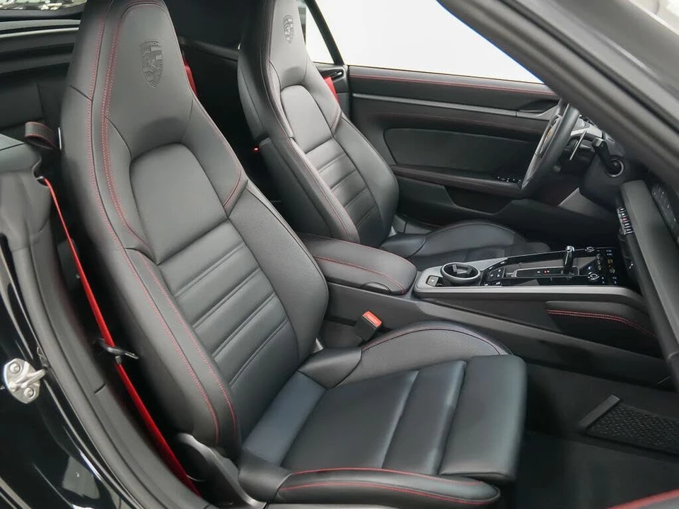 2022 Porsche 992 Carrera S - Image 17 of 31