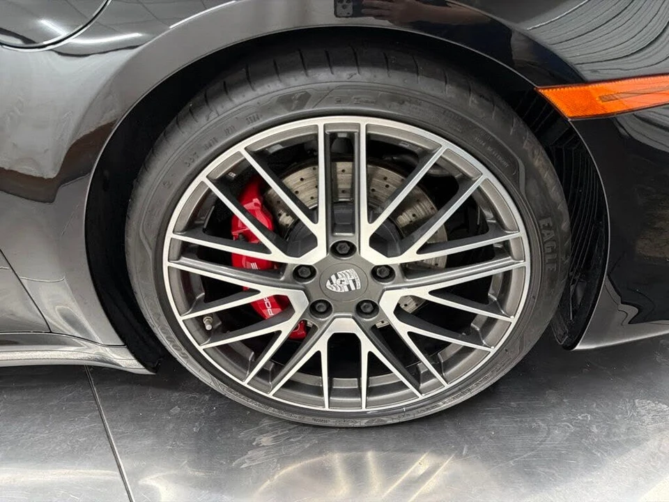 2022 Porsche 992 Carrera S - Image 12 of 31