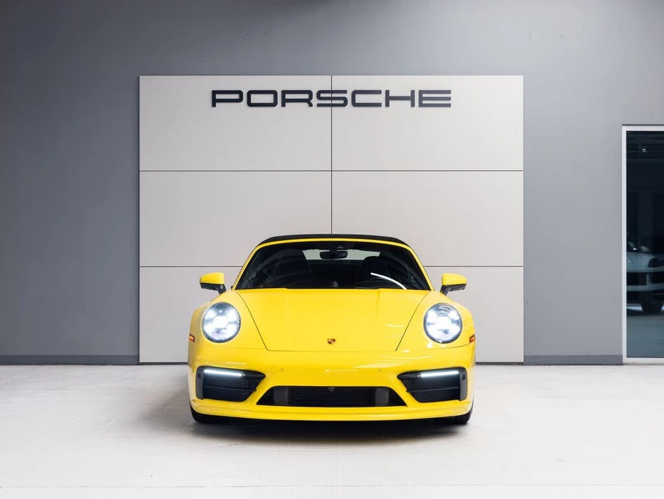 2022 Porsche 992 Carrera S - Image 12 of 31