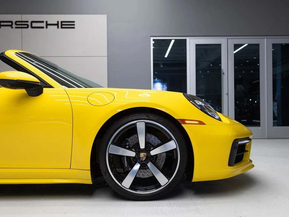 2022 Porsche 992 Carrera S - Image 13 of 31