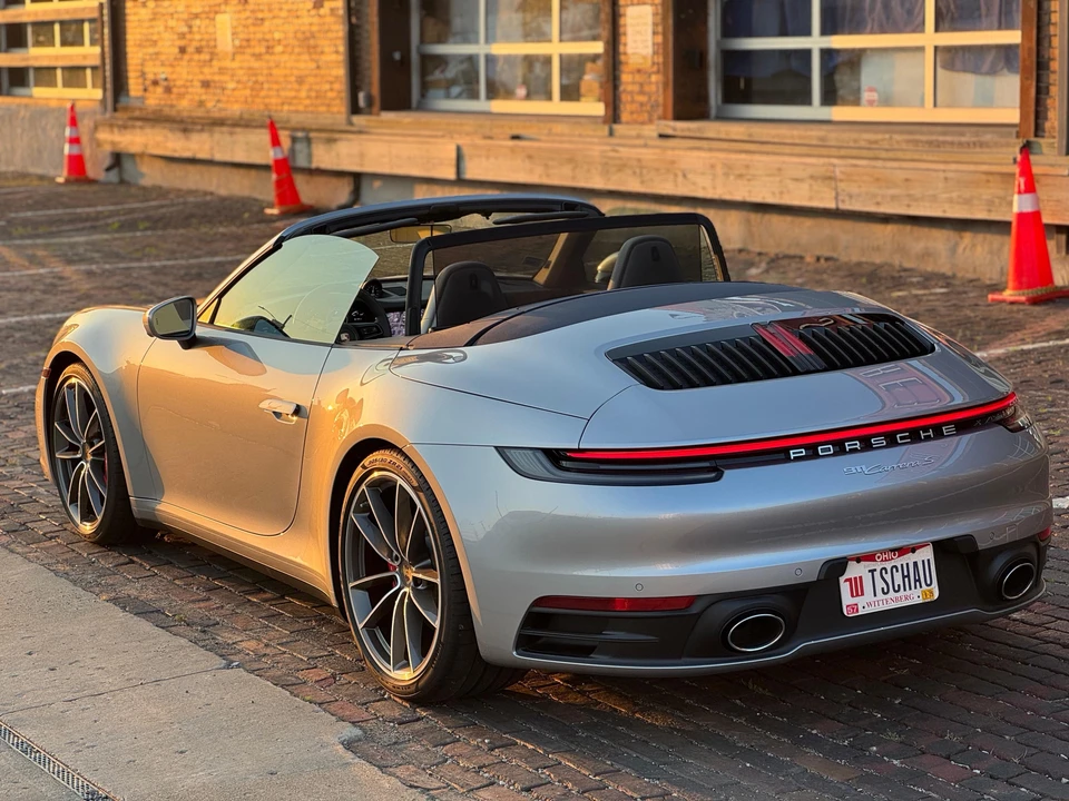 2022 Porsche 992 Carrera S - Image 17 of 31